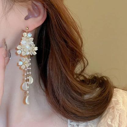 Serena Pearl Earrings