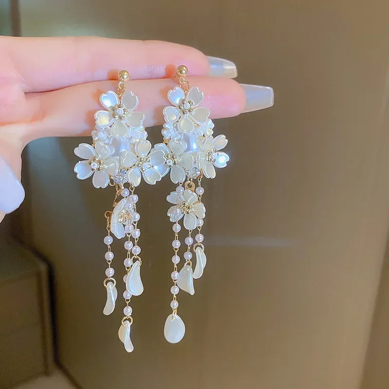 Serena Pearl Earrings