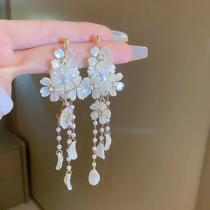 Serena Pearl Earrings