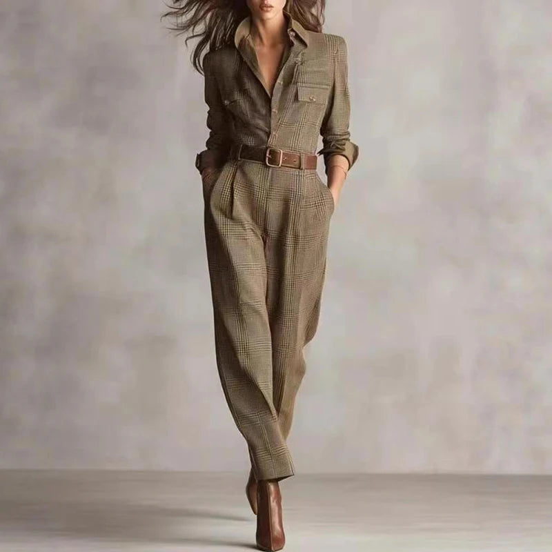 Mono Sofisticación Vintage